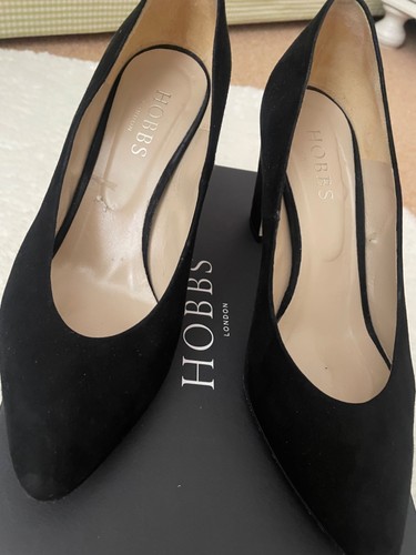 Hobbs black suede court - black,