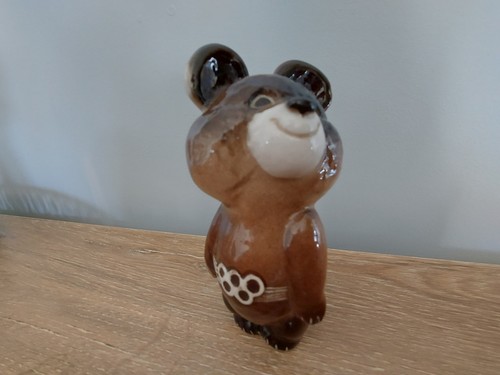 1980 misha bear mascot - misha,