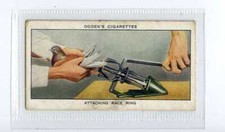 (Jj6223) OGDENS,RACING PIGEONS,ATTACHING RACE RING,1931,#33