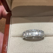 Ladies 18k  White Gold Diamond