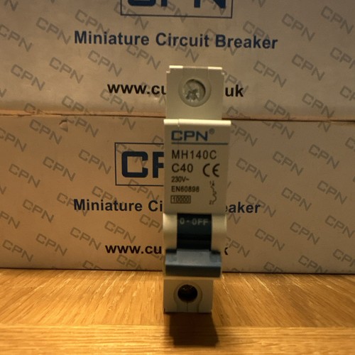 Cpn 40a curve 230v pole - curve,