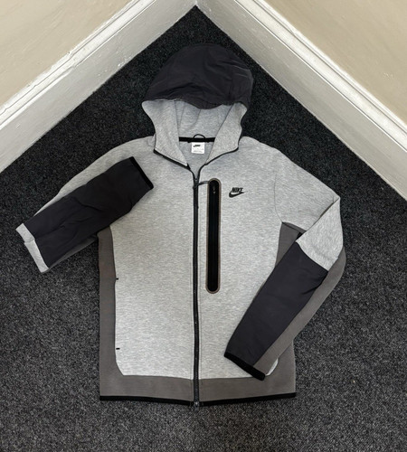 Old season nike - nike, tech