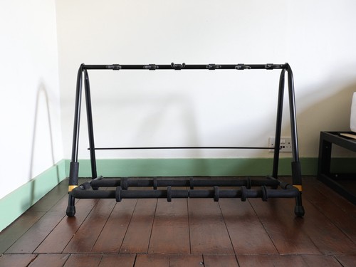 Hercules multi guitar - guitar, stand