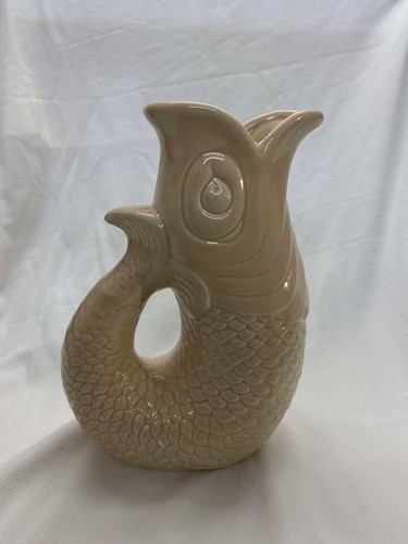 Fish glug jug - glug,