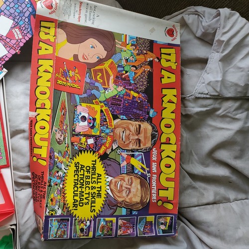 Knockout board game - it's,