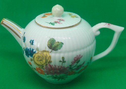 Vintage franklin mint victoria - franklin,