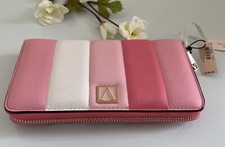 Victoria Secret Pebble V Quilt