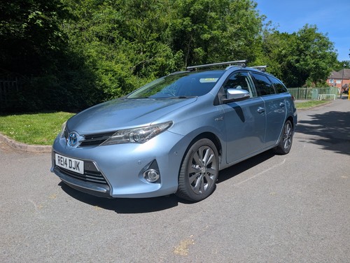 Toyota auris touring sport - toyota,