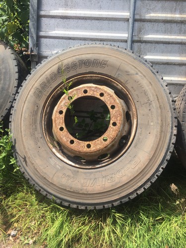 295 tyres with 10 stud - 295/80/22.5,
