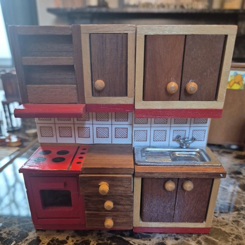 Vintage dolls house - vintage,
