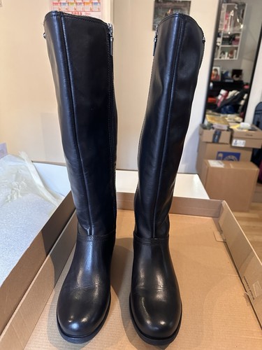 Ugg barton black leather boots - barton,