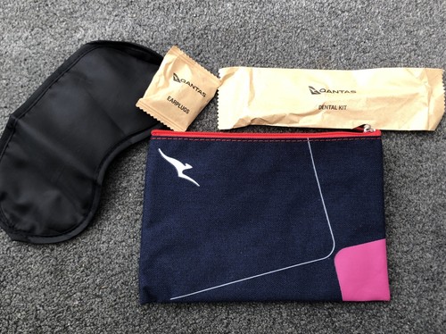 Qantas amenity kit zip - qantas, kit.
