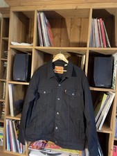 Men’s Levi trucker denim