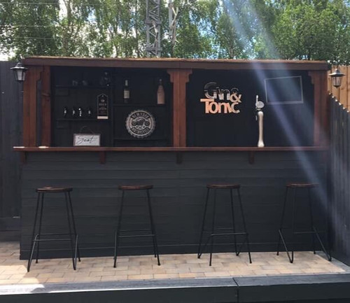 Garden bar man cave - man, shed