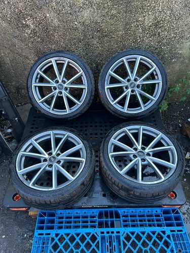 Audi matching set - s4,