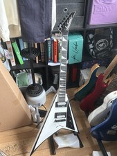 Jackson JS Series Rhoads JS32