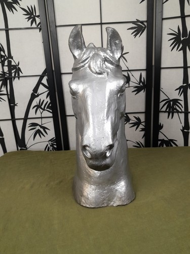 Cast iron horse - 's, head