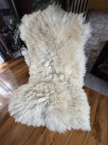 Beautiful real sheepskin - beautiful,