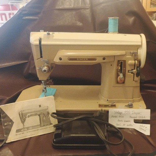 Vintage 1958 singer model - singer,
