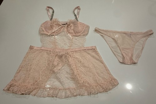 Victoria secret lingerie - victoria’s,