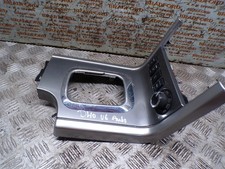 BFD080971 2014 NISSAN NAVARA D40 3.0 V6 GEAR SELECTOR SURROUND HI LO SWITCH