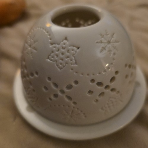 Belleek millennium 2000 bisque - 2000,