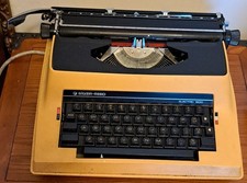 Silver-Reed Electric 1200 Typewriter with Case – For Repair/Collector/Untested