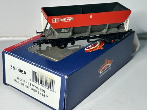 Bachmann hea railfreight red - railfreight,