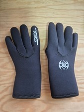 SIZE MEDIUM New 3MM Neoprene