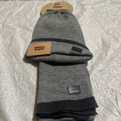 Nwt levi beanie and scarf - levi’s,