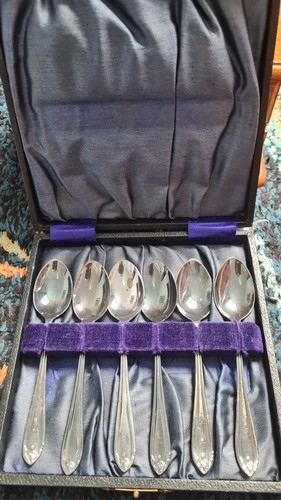 Vintage cased set silver - cased,