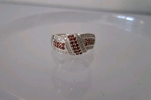 Sparkling simulated garnet - garnet, 925