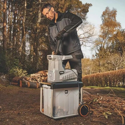 Wood chipper garden shredder - wood,