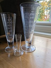 Set of 3 Glass Chemistry Measuring Beakers.