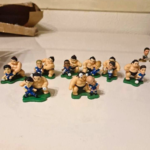 Sumo wrestler mini figure - mini,