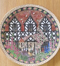 Country Cottages Plate 'Cheshire Box Frame' By Sue Scullard. Royal Worcester VG