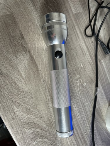 Mag lite flash light - mag-lite,