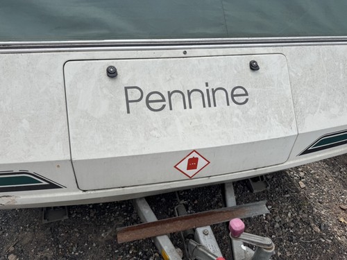 Front gas locker lid - locker,