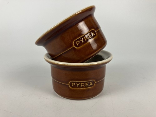 Pyrex brown ceramic ramekins - brown,