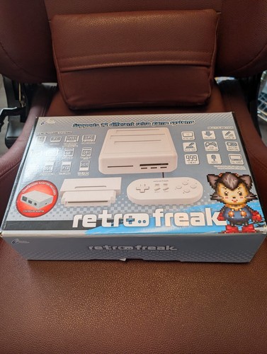 Retro freak cyber gadget - cyber,