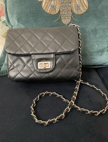 Atmosphere black embossed faux - black,