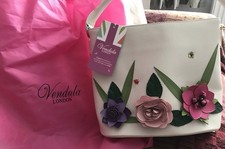 Vendula English Garden Bucket