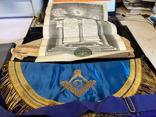 Original masonic regalia - original,