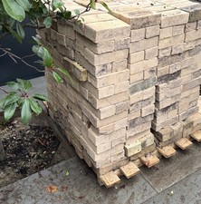 Reclaimed Yellow bricks - 70p