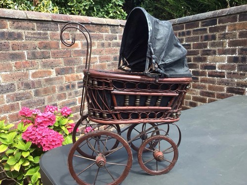 Dolls pram vintage good - vintage,