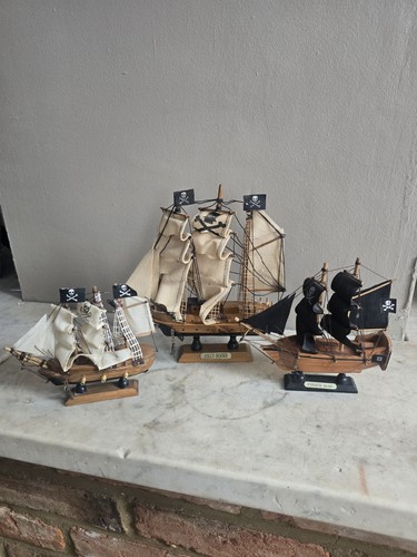 Ships three wooden - three,