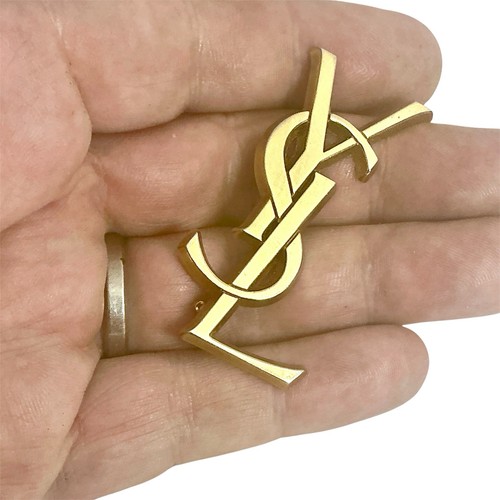 Large brooch yves - brooch,