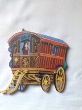 SMALL HANDMADE WOODEN REDDINGS