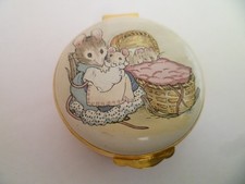 Beatrix Potter Crummles Enamel Trinket Pill Box Hunca Munca Two Bad Mice