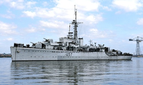 Royal navy sloop hms black - sloop,